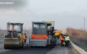 Половину трас в Україні вже відремонтували