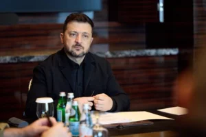 Зеленський їде до Москви? Офіс президента відповів на запрошення Кремля