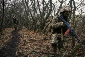 Зеленський розповів, хто є «фундаментом» української армії