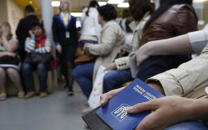 Уряд запустив проєкт посвідчень для повернення молоді з ТОТ