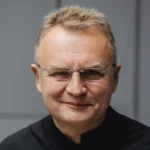 Садовий заявив про невиплати зарплат двірникам і водіям трамваїв через блокування платежів Казначейством